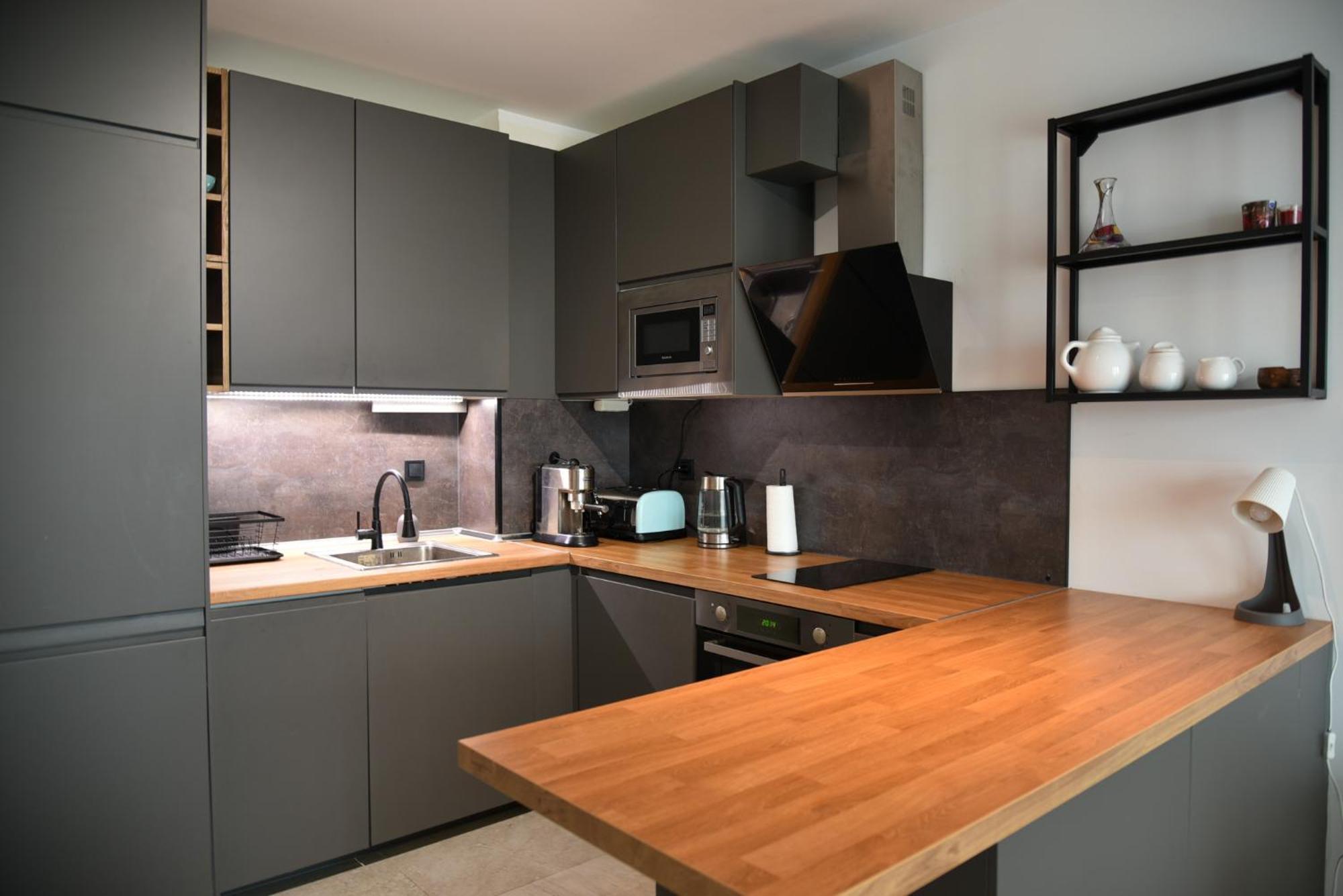 Sunlit Elegance Escape Apartment Varna Esterno foto