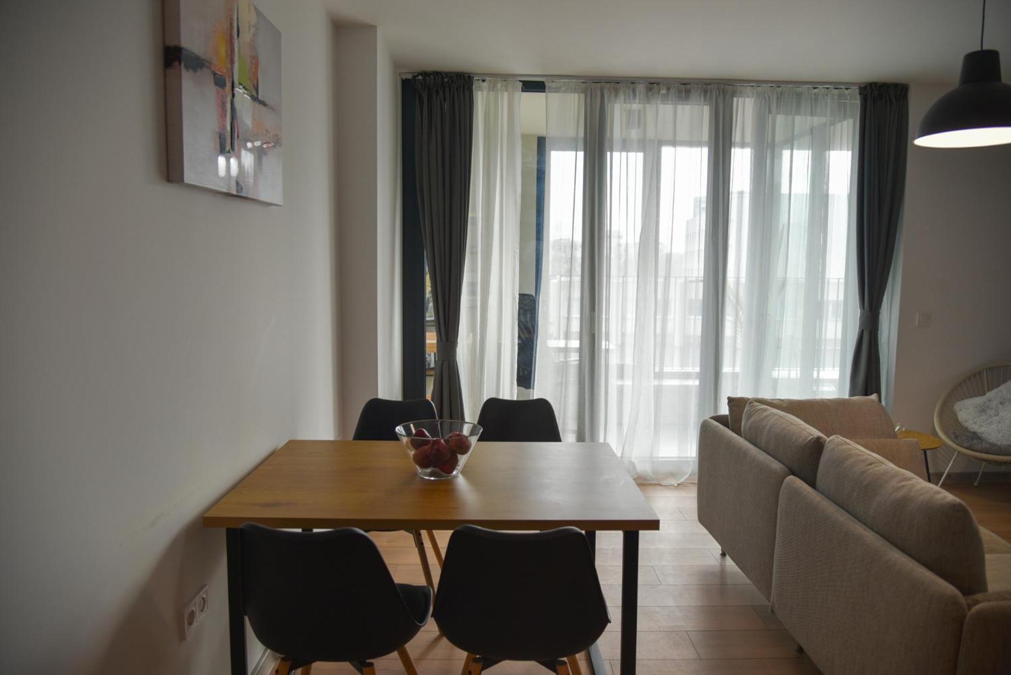 Sunlit Elegance Escape Apartment Varna Esterno foto